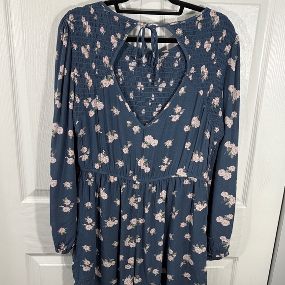 American Eagle Outfitters Blue Floral romper - Picture 6 of 12